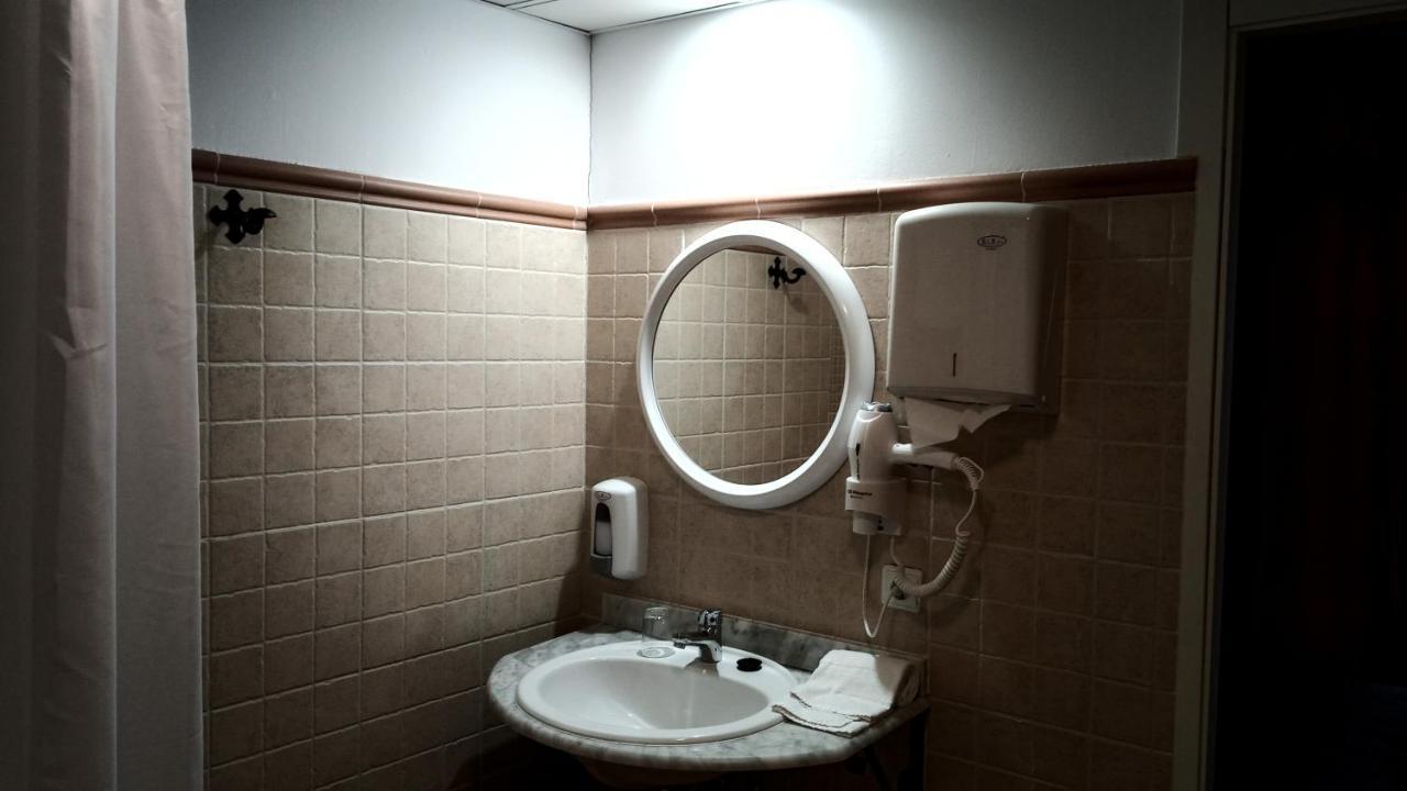 הוסטל La Casona De סאריה מראה חיצוני תמונה